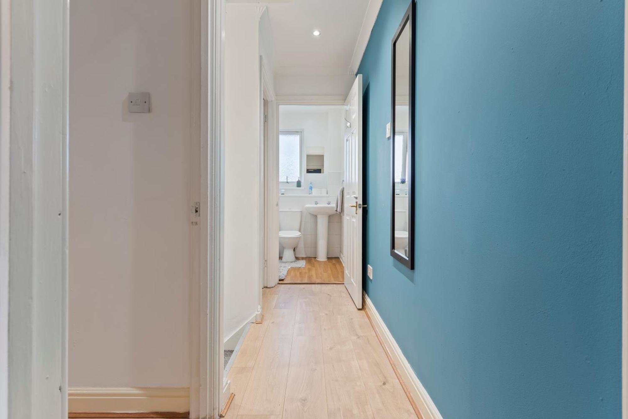 Lovely 4Br House In The City With Parking London Luaran gambar